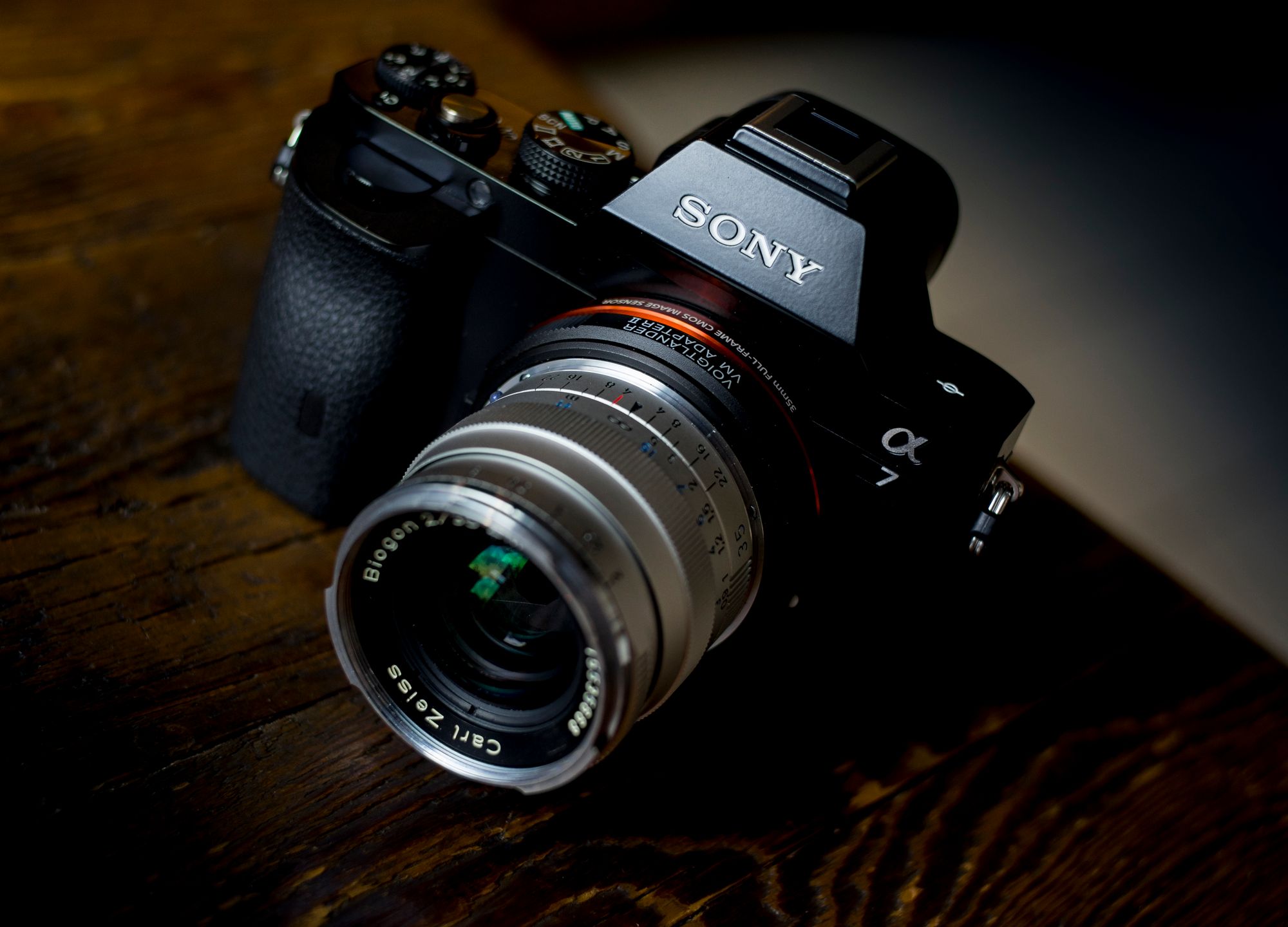 Trzydzieści pięć milimetrów najlepszej klasyki dla bezlusterkowców - Zeiss Biogon ZM 35 mm f/2 10