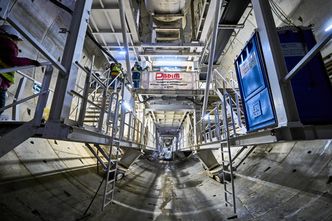 PKP PLK zerwały lukratywną umowę. Setkom osób grozi zwolnienie