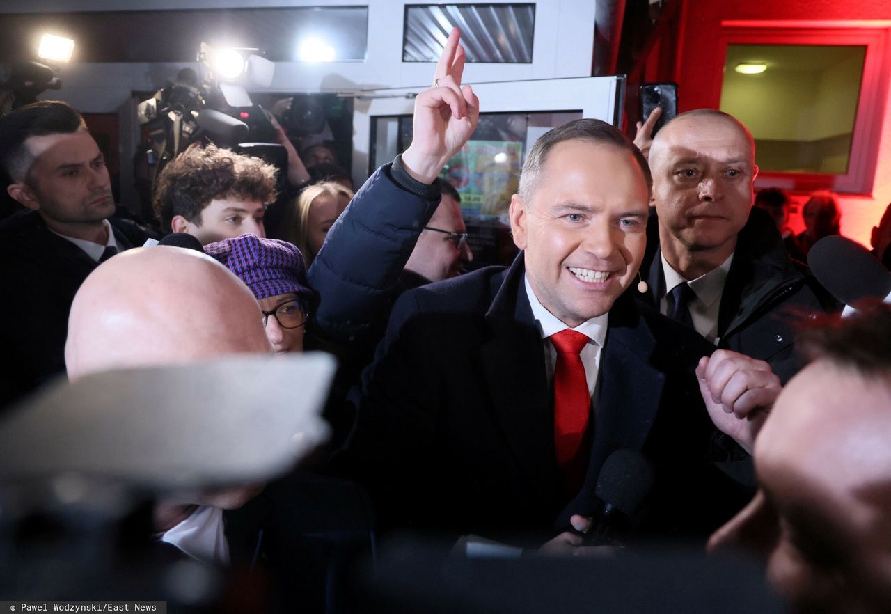 "Polska w ruinie" i "podatki to zło". Jaka jest prawda? [OPINIA]