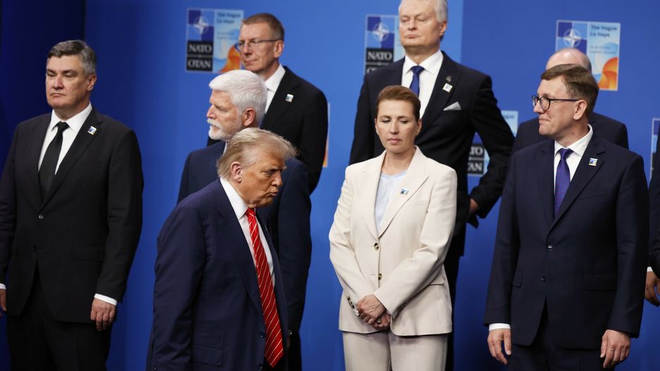 Szczyt NATO w Hadze
President Donald Trump, center left, walks by Denmark's Prime Minister Mette Frederiksen, center front, prior to a group photo of NATO heads of state and government at the NATO summit in The Hague, Netherlands, Wednesday, June 25, 2025. (AP Photo/Geert Vanden Wijngaert)
Geert Vanden Wijngaert