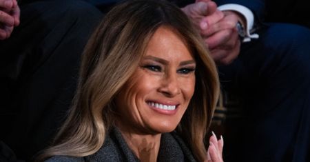 Odważna teoria wokół stylizacji Melanii Trump. Cena zeszła na drugi plan
