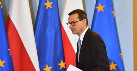 Nauczyciel Morawieckiego: Uczyłem go WOS-u, niewiele pojął z istoty demokracji
