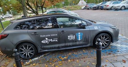 Samochód na "kopercie". ORLEN Wisła Płock przeprasza i karze zawodnika
