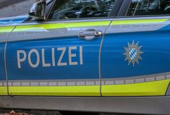 Niemcy: Wypadek furgonetki z 29 Syryjczykami. Uciekali przed kontrolą, uderzyli w radiowóz