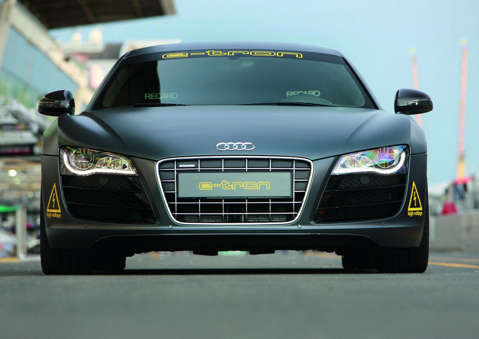 Audi R8 e-tron - niespełnione elektryczne marzenie [galeria] 28