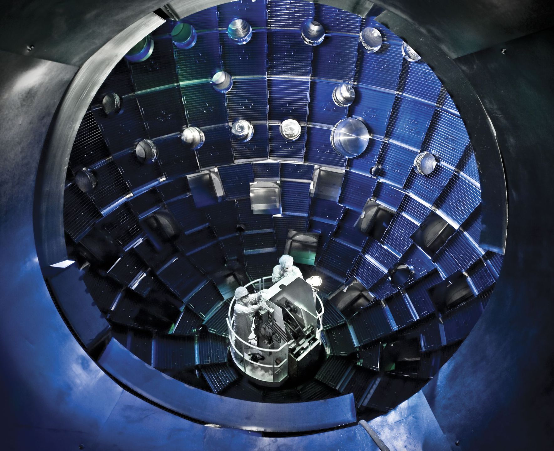 NIF - supersystem laserowy zaczyna eksperymenty 3