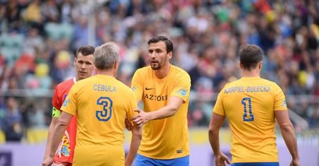 Celebryci na Wielkim Meczu TVN vs. WOŚP: Kraśko, Lis, Bieniuk, Gosia kibicuje, Radek trenuje (ZDJĘCIA)