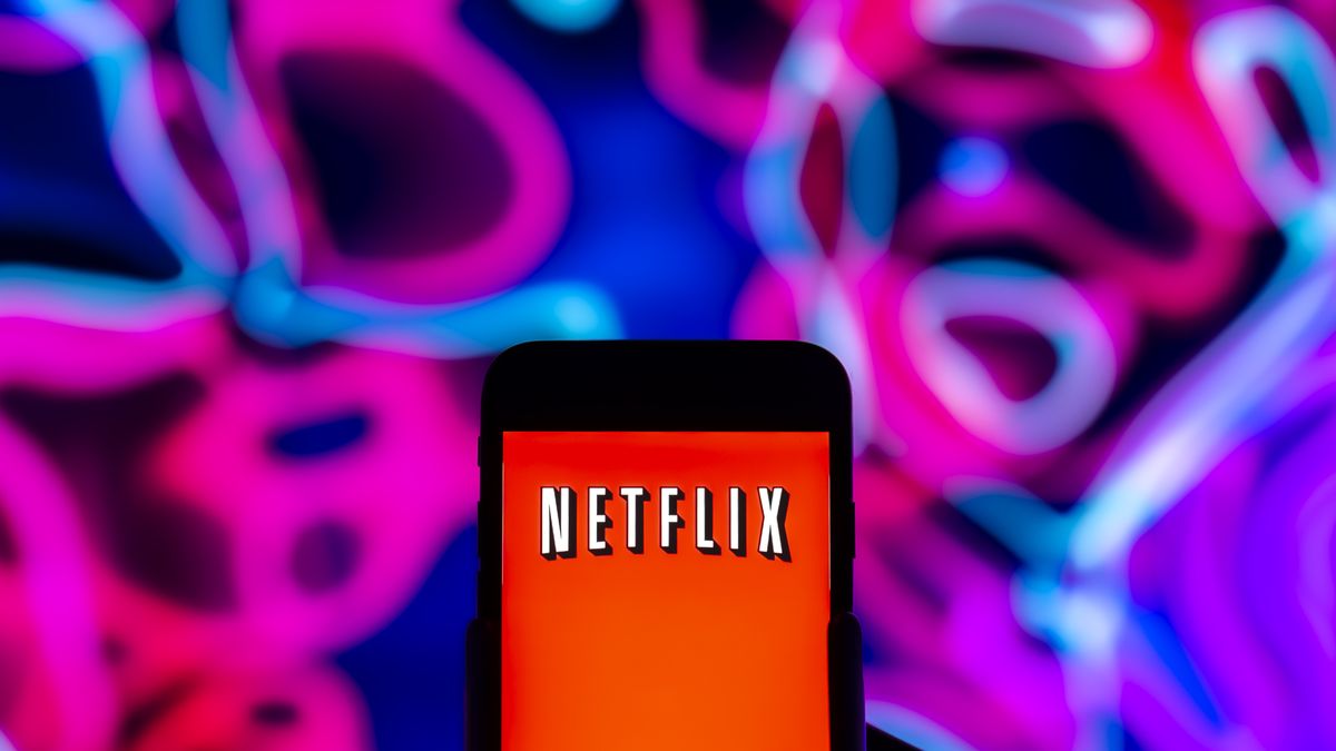 INDIA - 2024/02/22: In this photo illustration, the Netflix logo is seen displayed on a mobile phone screen. (Photo Illustration by Idrees Abbas/SOPA Images/LightRocket via Getty Images)