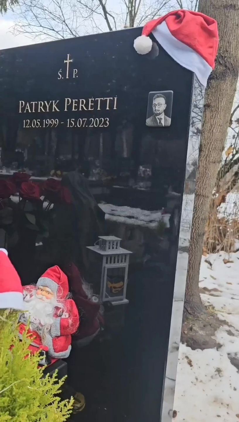 Sylwia Peretti odwiedziła grób syna