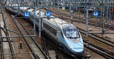 Tragiczny wypadek. Samochód wjechał pod pociąg Pendolino