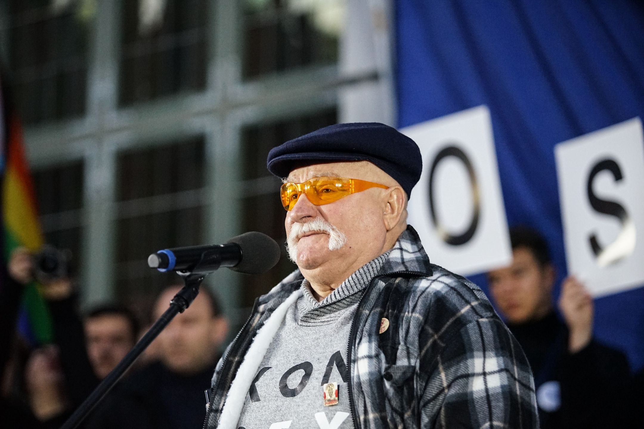 Lech Walesa speaking to the crowd with EU and Polish flags are seen in Gdansk, Poland on 10 October 2021 People take to the streets around a country to voice opposition against a ruling from the countrys Constitutional Tribunal on Thursday saying that the constitution overrides some EU laws. (Photo by Michal Fludra/NurPhoto via Getty Images)