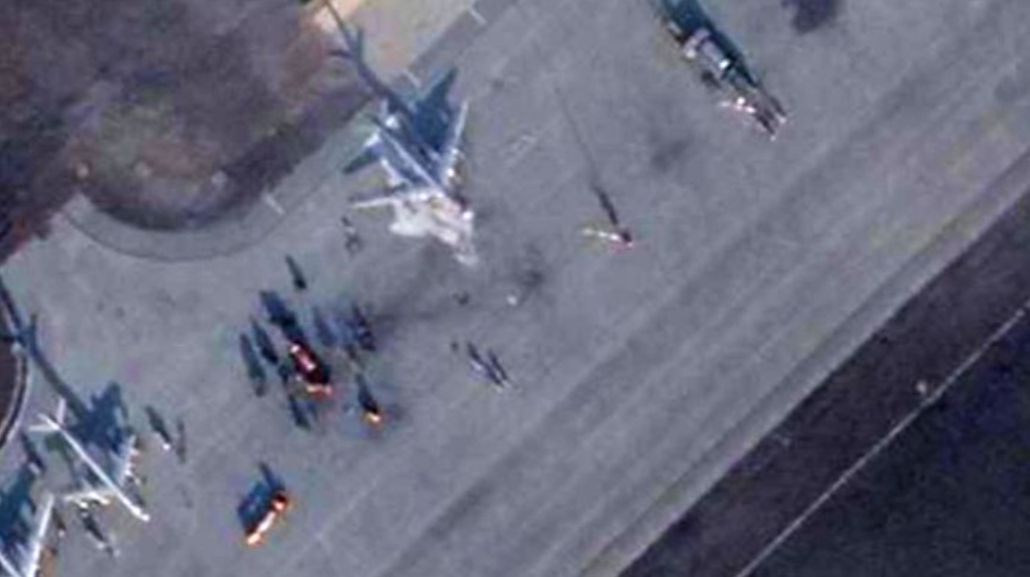 Zniszczenia w rosyjskiej bazie lotniczej. Widać to na zdjęciach
