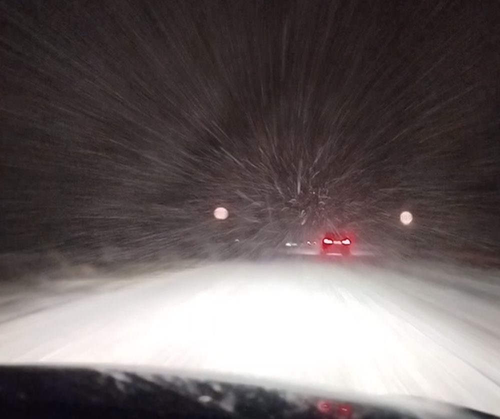 Śnieżyca w Polkowicach na Dolnym Śląsku 