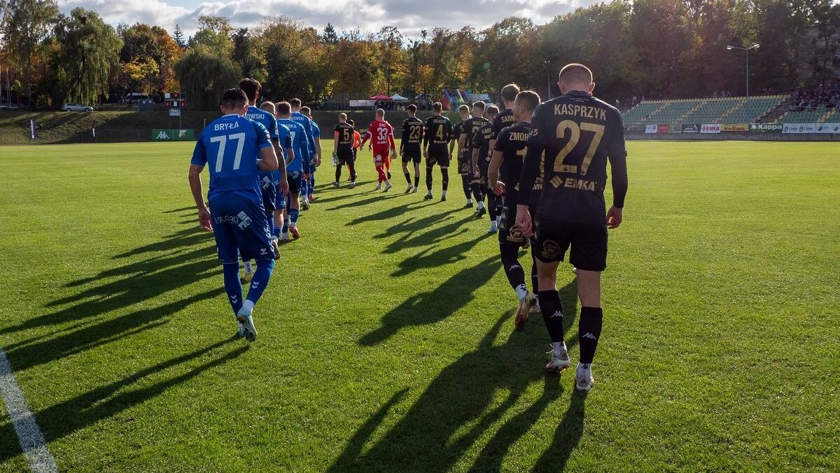Chełmianka Sandecja, piłkarze, boisko