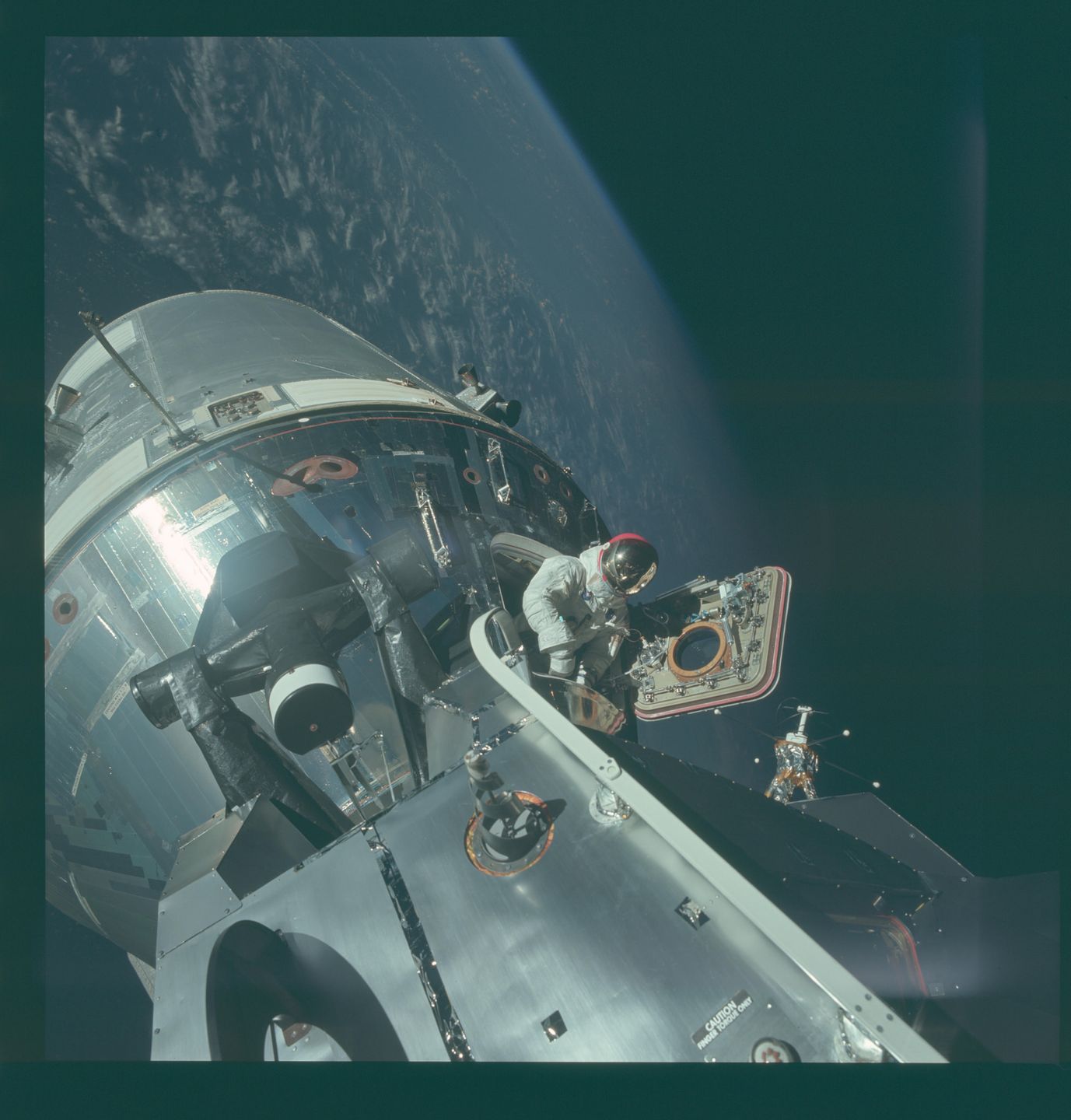 NASA świętuje 60 rocznicę. Zobacz archiwalne zdjęcia programu Apollo 25