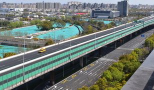 Szanghaj odcięty od świata. "Ludzie uziemieni w mieszkaniach"