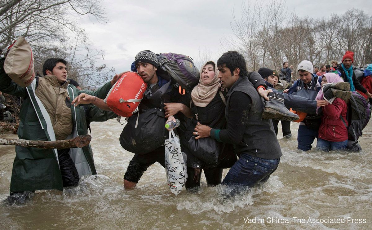 W ścisłym jury konkursu World Press Photo zasiedli: Stuart Franklin (Magnum Photos), Mary F. Calvert, Kelli Reed Grant (Yahoo News), Eman Mohammed (zastępowany prze Tanyę Habjouqua, ponieważ nie otrzymał zezwolenia na podróż do Amsterdamu), Aida Muluneh (Addis Foto Fest), Joao Silva (The New York Times), Wim van Sinderen (The Hague Museum of Photography), Goran Tomasevic (East Africa Reuters) oraz Christian Ziegler.