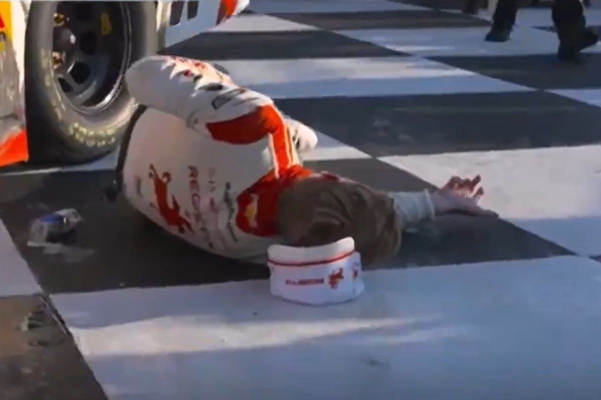 Kierowca NASCAR wyjawił stan zdrowia po absurdalnym wypadku