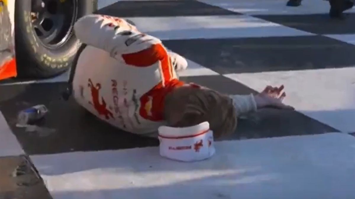 Connor Zilisch zaliczył bolesny upadek z samochodu na ziemię