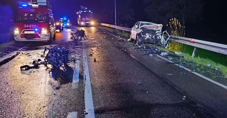 Tak zaczął się 1 listopada. Z auta wypadł silnik. Są ranni
