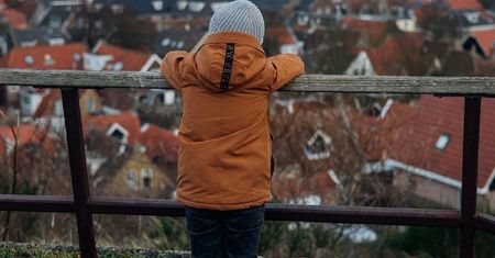 Unia zaostrza kary za wykorzystywanie seksualne dzieci. Polska czeka na to prawo