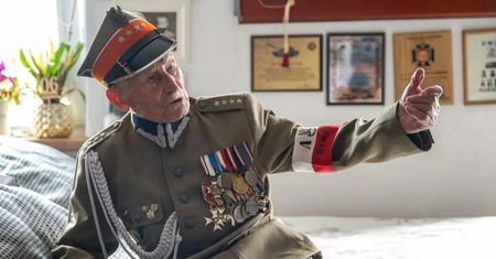 Pogrzeb najstarszego mężczyzny w Polsce. Podano szczegóły