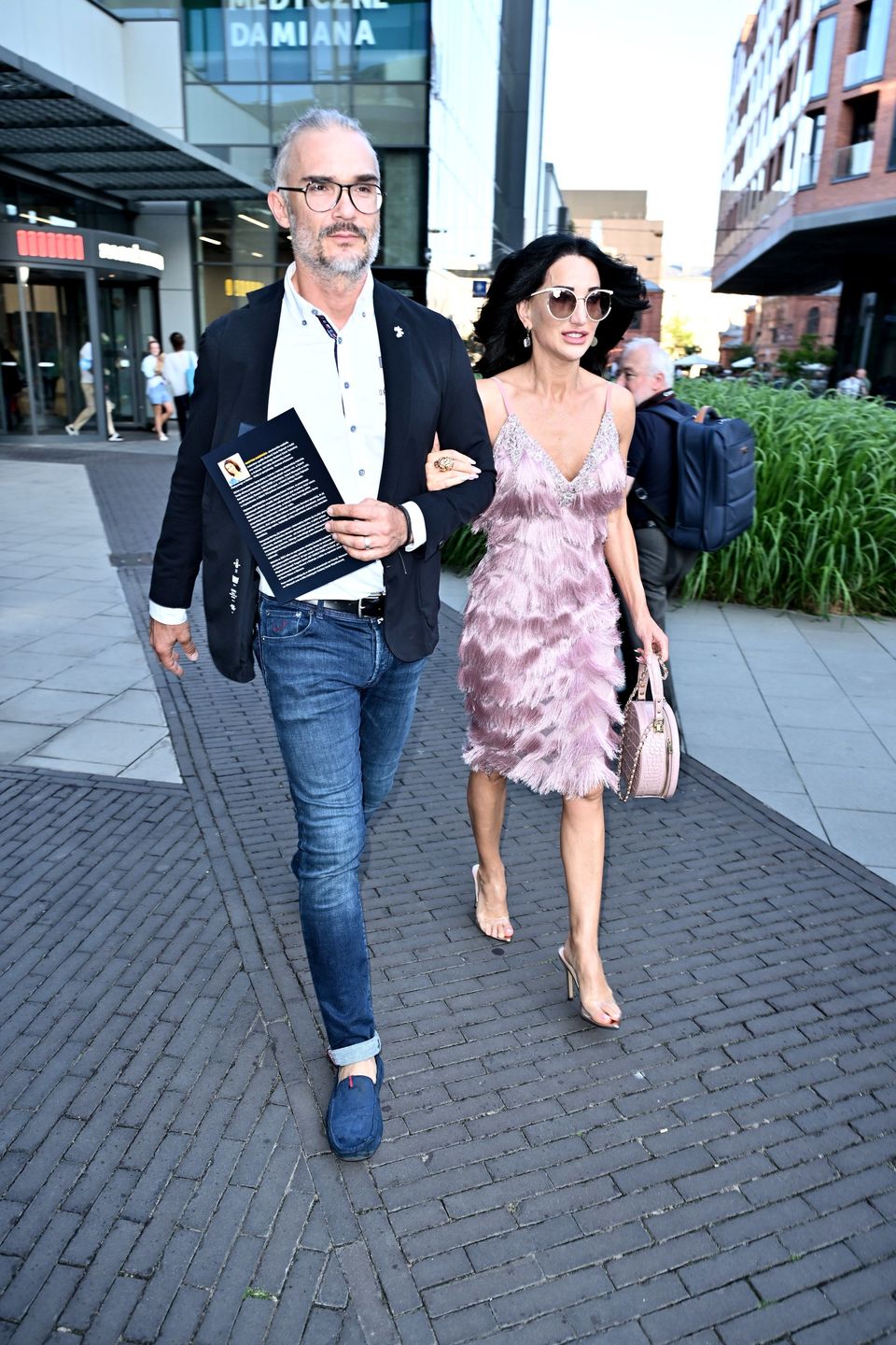 Justyna Steczkowska z mężem na wernisażu