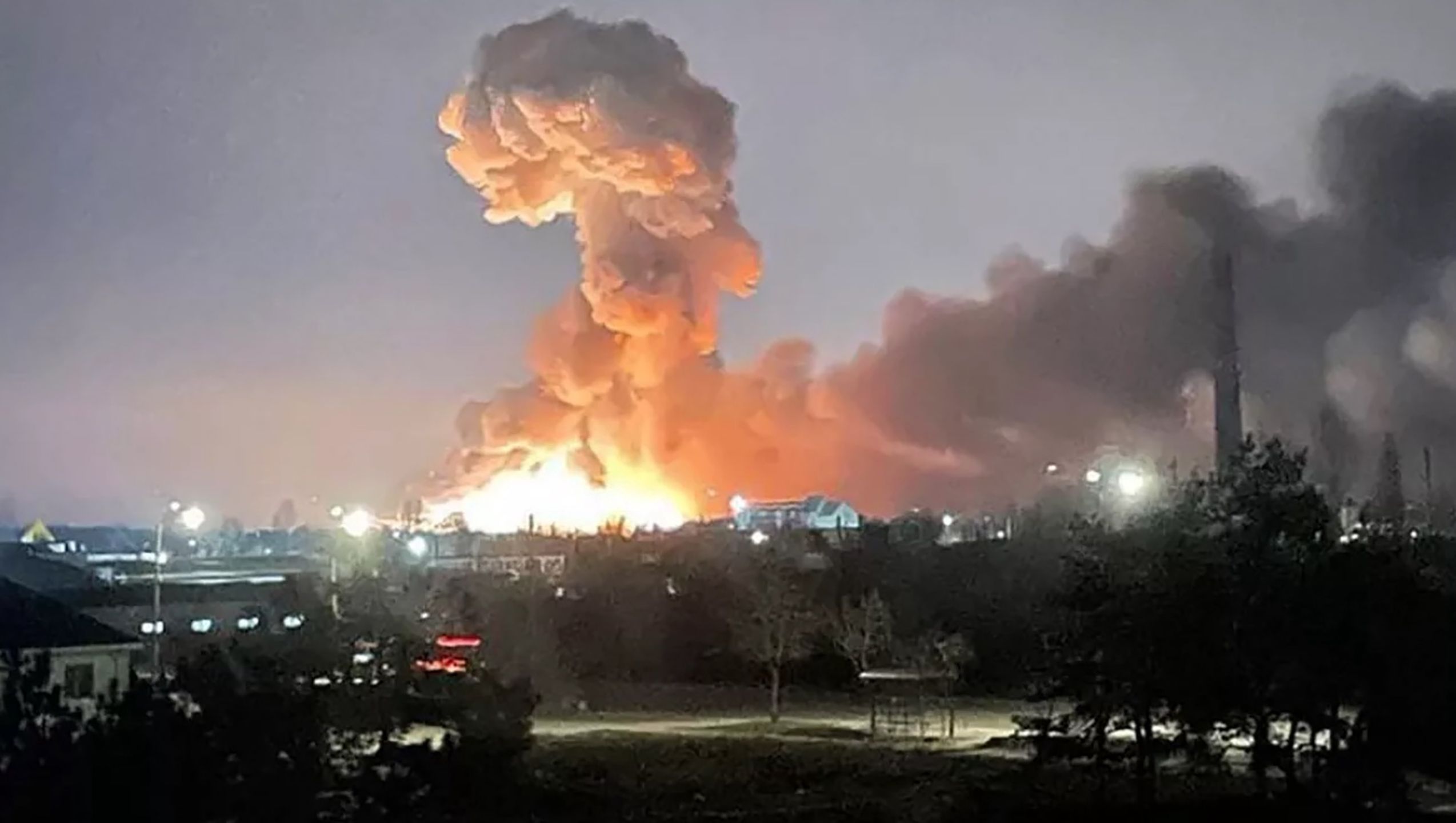 Russia Attacks UkraineFebruary 24, 2022, Kyiv, Ukraine: Explosion in the capital city of Kyiv early Thursday. Russia is bombing the borders of Ukraine with Poland act same time.,Image: 664591995, License: Rights-managed, Restrictions: * France, Germany and Italy Rights Out *, Model Release: no, Credit line: Ukrainian President's Office / Zuma Press / ForumUkrainian President's Office / Zuma Press / Forumwire, rop_240222_304.jpg, press, 20220224_zaf_r103_002.jpg, zdownloaded, zdownloadedr103, zuma24, ztopstory, zbestdaily, zbest2022, zdt, zdone, zcrussiaukraine, 20220224_zaf_z03_002.jpg, category_code_int