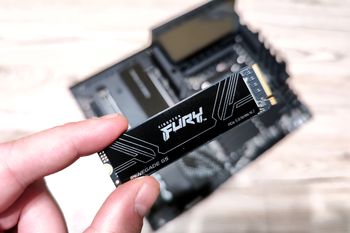 To przyszłość komputerów. Dyski SSD PCIe 5.0 coraz lepsze i tańsze