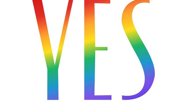 Yes z tęczowym logo. Marka świętuje Miesiąc Dumy LGBT+