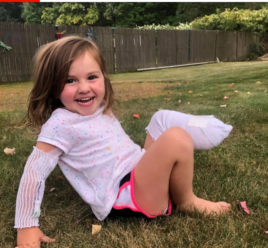 Rodzice i ich przyjaciele zbierają pieniądze na leczenie dziewczynki