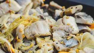 Biorę kilka torebek herbaty i płaty śledziowe. Ten szwedzki patent to mistrzostwo świata