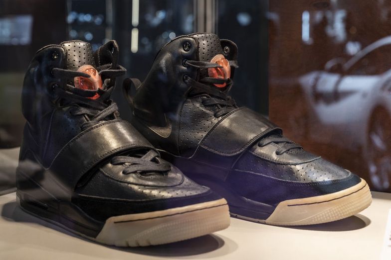 Padł rekord. Kosmiczna cena butów Nike, które nosił Kanye West