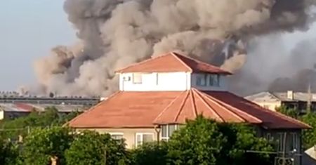 Wojna w Ukrainie. Wybuchy w składzie amunicji. Nagrania krążą w sieci [RELACJA NA ŻYWO]