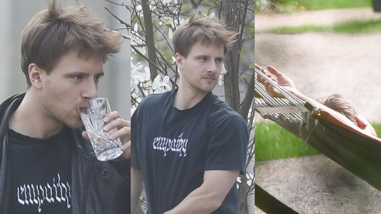 Maciej Musiał i relaks pod magnolią