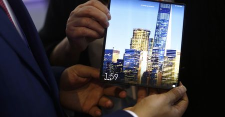 Huawei: Rozkładany Mate X trafi na rynek w przyszłym w miesiącu