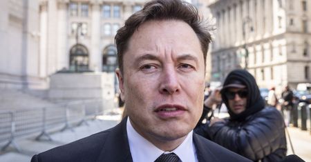Koronawirus szaleje, ale Elon Musk odmawia zamknięcia fabryki Tesli