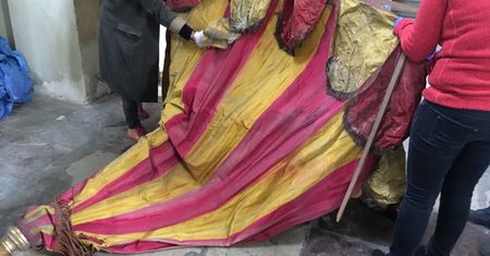 Zawinięty w dywan przetrwał wojnę. Niesamowite odkrycie w klasztorze w Gdańsku