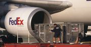 Huragan Dorian: FedEx wysłał Boeinga 757 z darami dla najbardziej potrzebujących