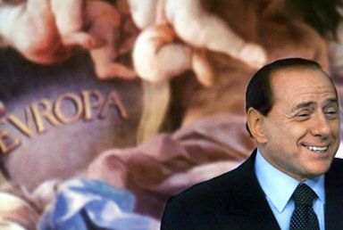 Berlusconi "zagrał playboya"