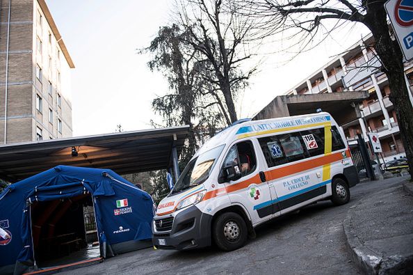 Koronawirus we Włoszech: Coraz więcej ofiar. MSZ odradza podróże 