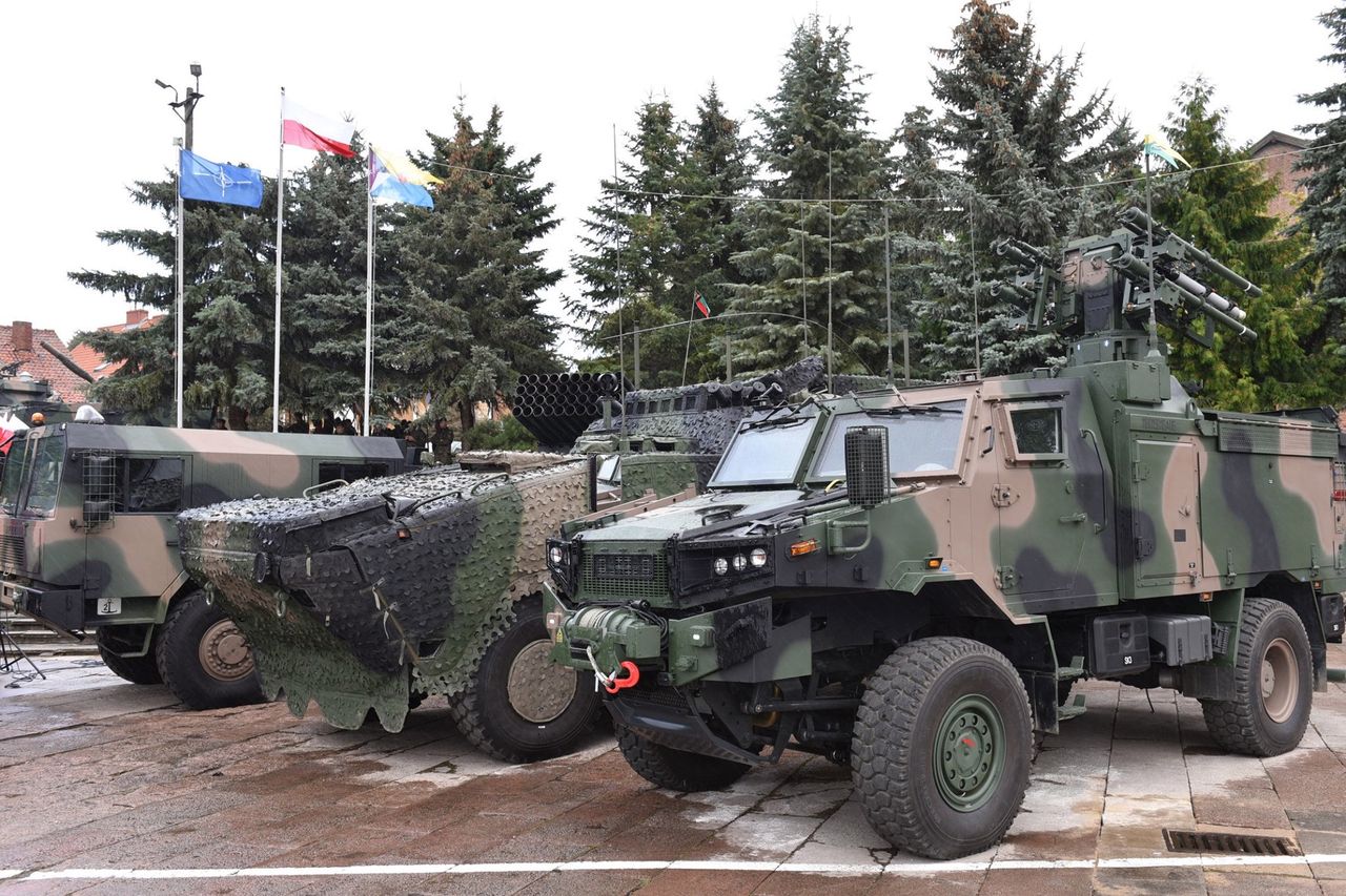 Czołgi i inny sprzęt wojskowy na 10 listopada. Pikniki wojskowe w całej Polsce