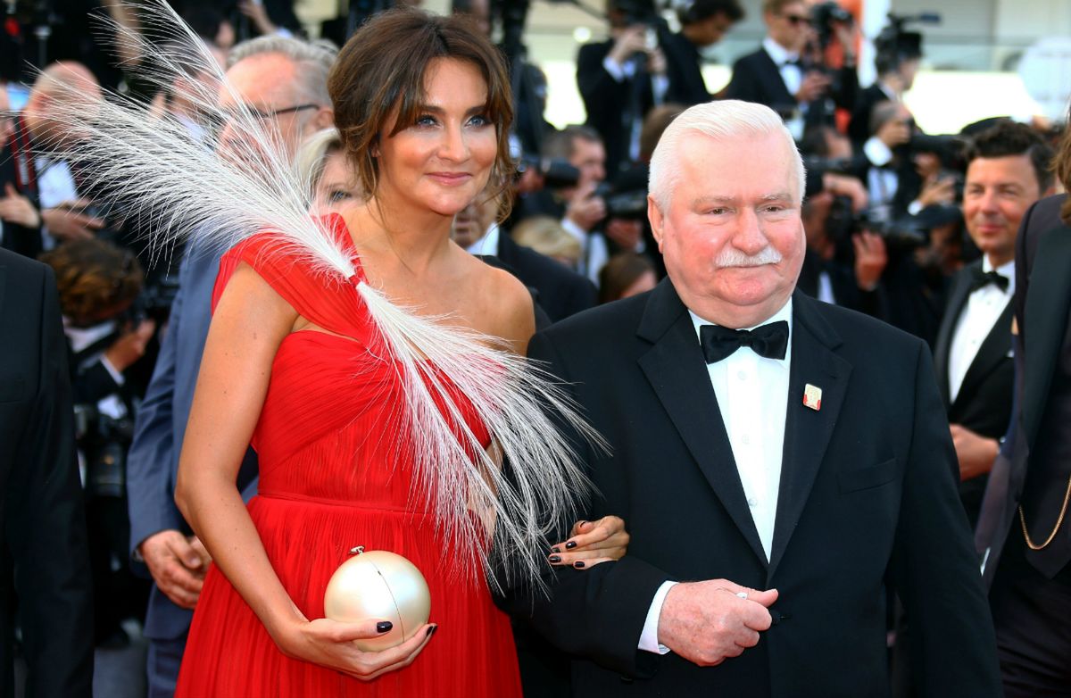 Lech Wałęsa godnie powitany na festiwalu w Cannes. Internauci dostrzegają różnicę