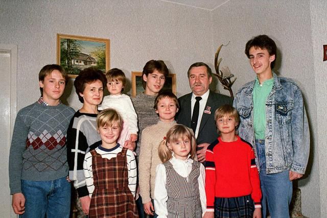 Tak wyglądają dziś córki Lecha Wałęsy. Jedną ciągnęło do sławy, druga była tancerką