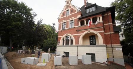 Szczecin. Kłótnia o pomnik Lecha Kaczyńskiego. Radni PiS bojkotują sesję rady miasta