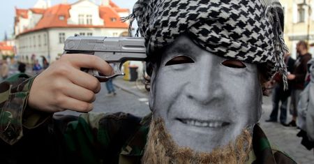 Czeska konstytucja pozwoli cywilom na użycie broni. To element walki z terroryzmem