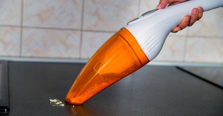 Odkurzacze ręczne – szybki sposób na pozbycie się zabrudzeń w domu i w samochodzie