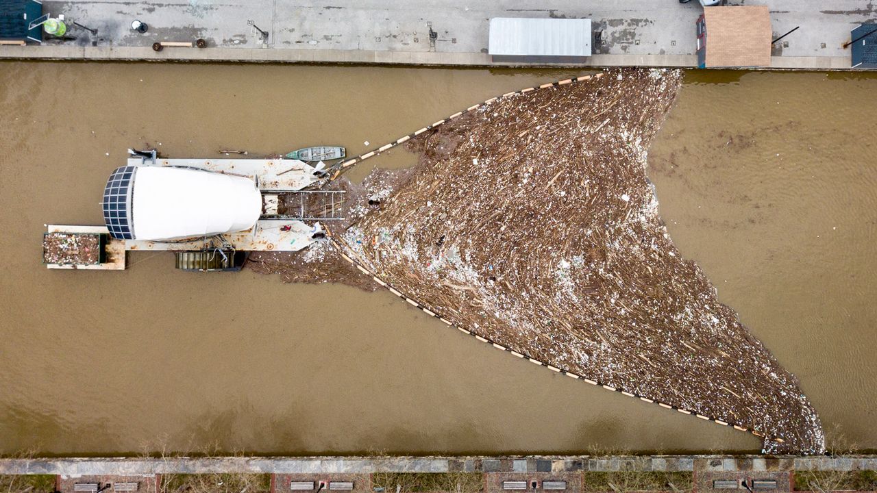 Oto Mr Trash Wheel. Maszyna, która wyławia śmieci z rzek