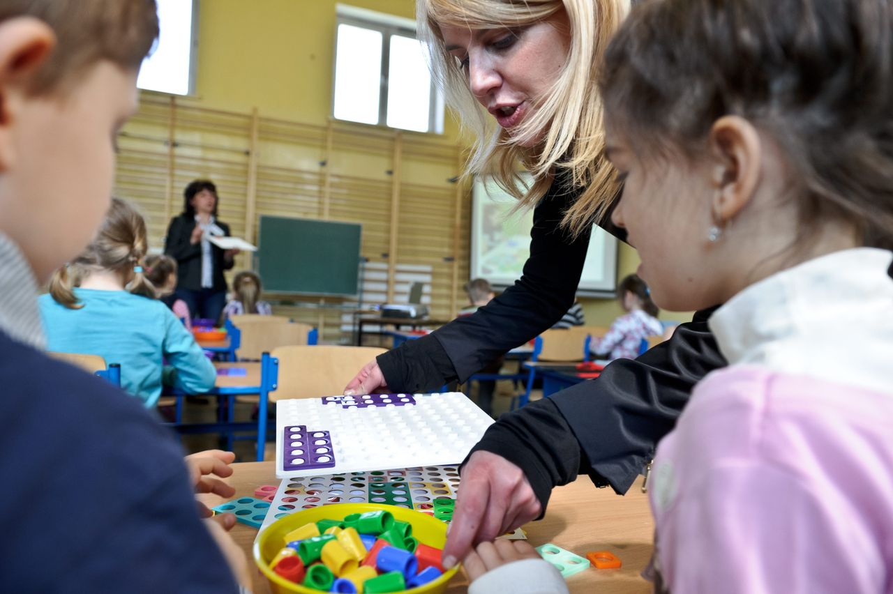 Kiedy Dzień nauczyciela 2019? Pomysły na prezent dla nauczyciela z okazji Dnia Edukacji Narodowej