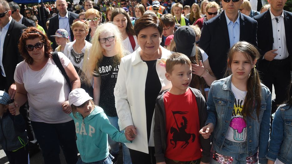 Premier Beata Szydło w towarzystwie dzieci 